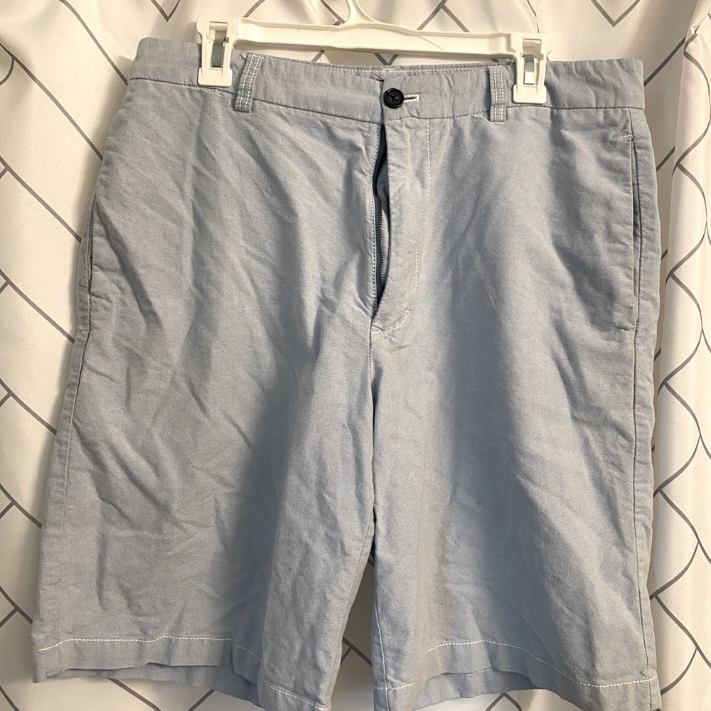 Used Blue IZOD Men’s shorts - 34 waist
